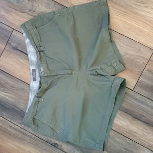 Cabella's Natural Reflections Shorts Cotton Green Khaki